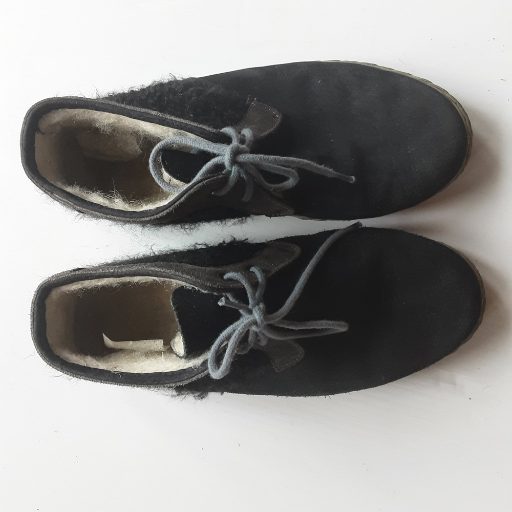Classic Black Sweden Women's Moccasins